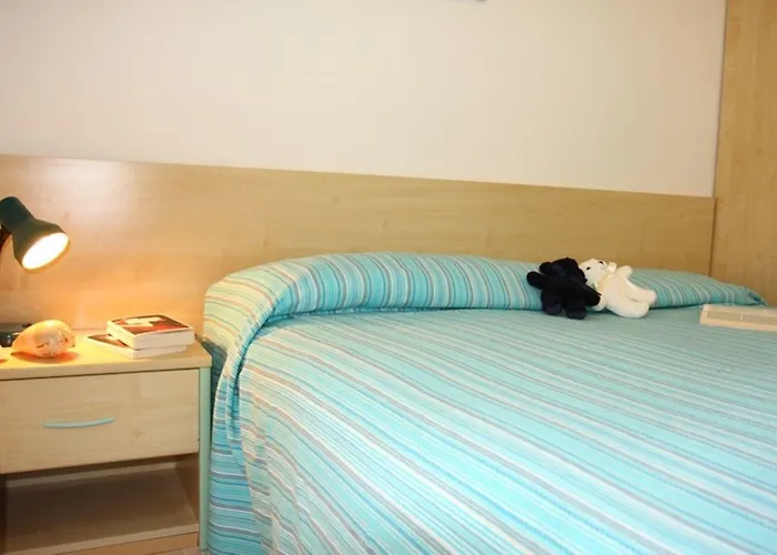 Апартаменти Flat With A Lovely Poolside Garden With Bbq