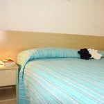 Flat With A Lovely Poolside Garden With Bbq