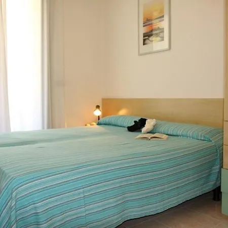 Cozy Poolside Garden Flat In A Peaceful Appartement Bibione