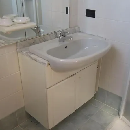 Cozy Poolside Garden Flat In A Peaceful Appartement Bibione