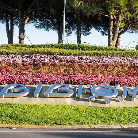 Cozy Poolside Garden Flat In A Peaceful * Bibione