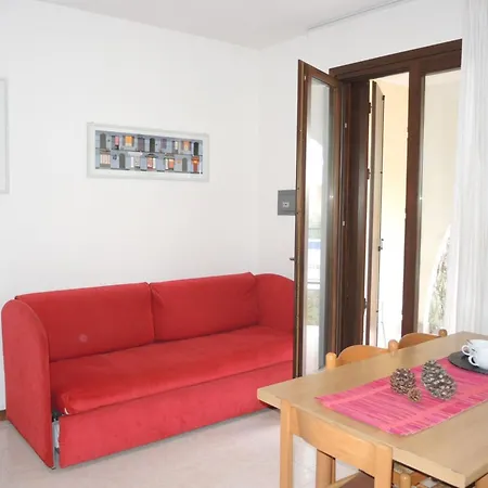 Cozy Poolside Garden Flat In A Peaceful Bibione